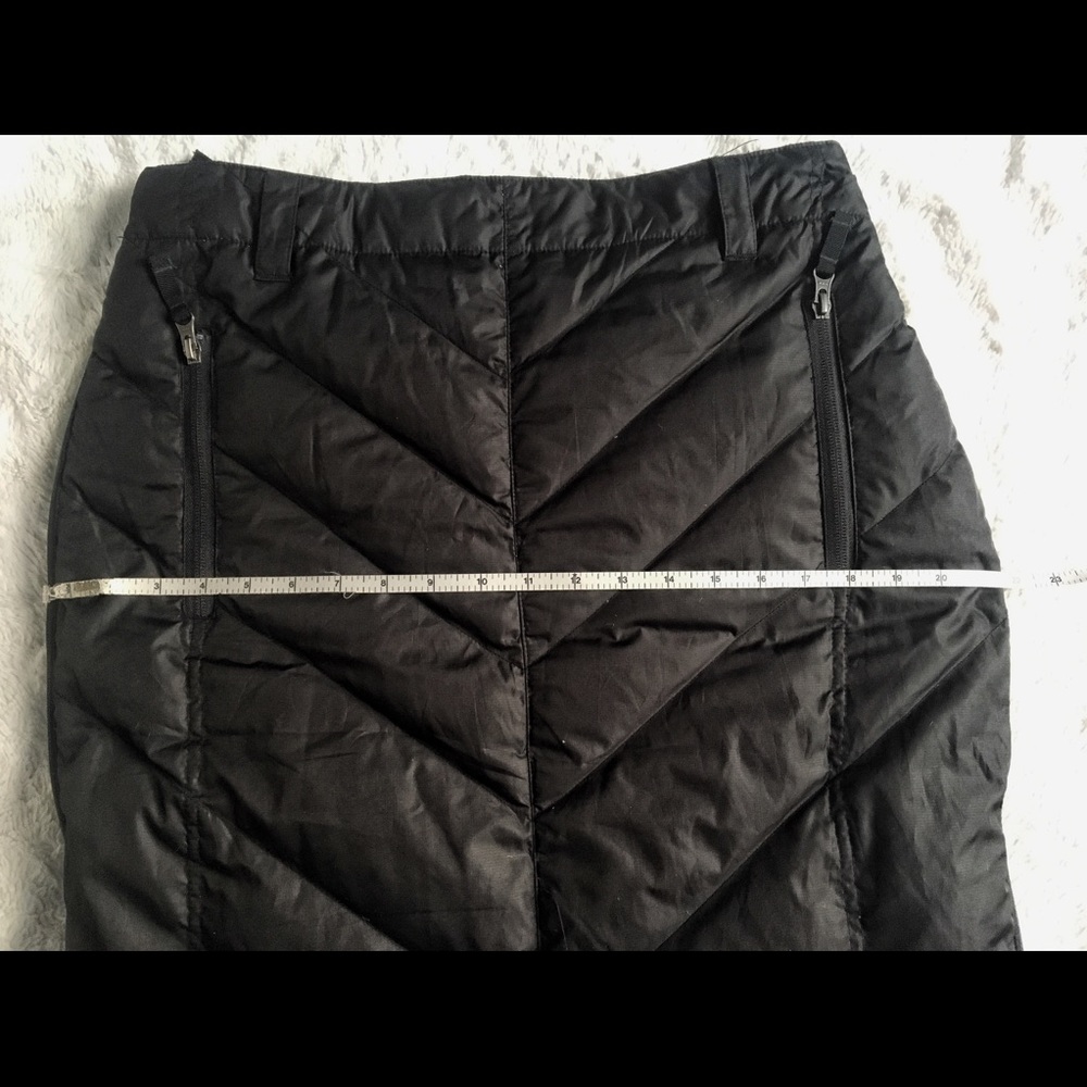 Down skhoop snow skirt, size L.